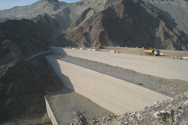 fujirah-walls.jpg fujirah-walls.jpg
